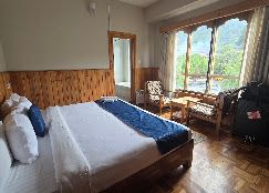Khamsum Inn (Vegetarian Hotel)
